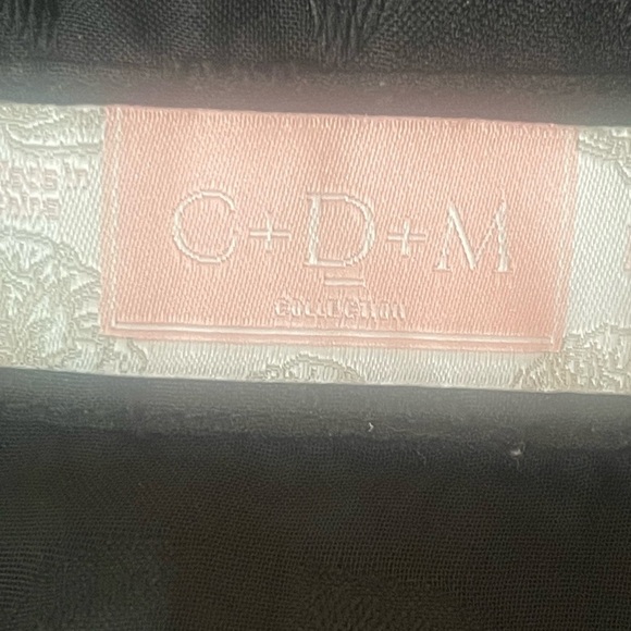 C+D+M collection sheet black floral button down collard blouse large puff sleeve - Picture 9 of 9